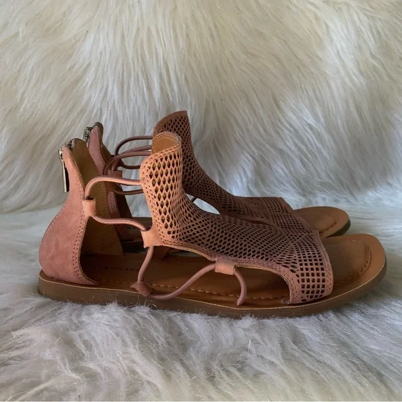 Lucky Brand Bartega Perforated Leather Gladiator Sandals in Antler Size 7.5 - Picture 5 of 11